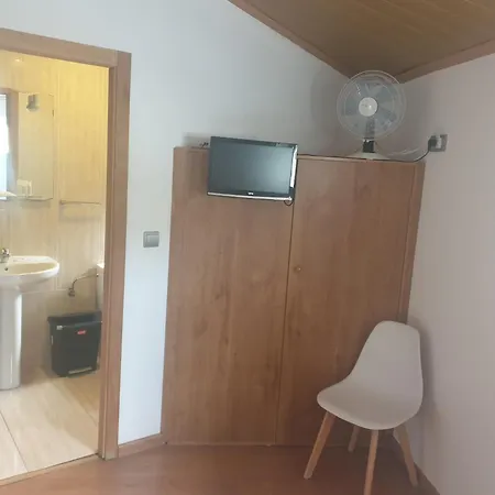 Hostal Cruce Villafranca Del Bierzo Exterior photo